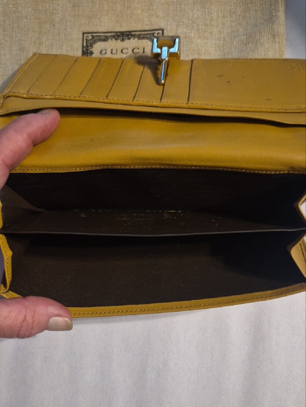 Gucci authentic Striped Wallet with Gold Tone Clasp - Picture 8 of 10